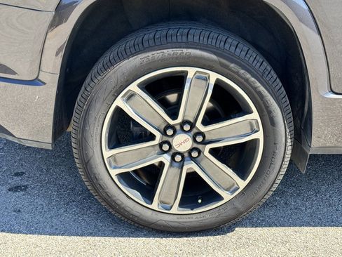 Used 2017 GMC Acadia Denali image 7