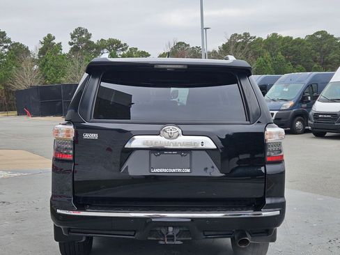 Used 2022 Toyota 4Runner Limited image 6