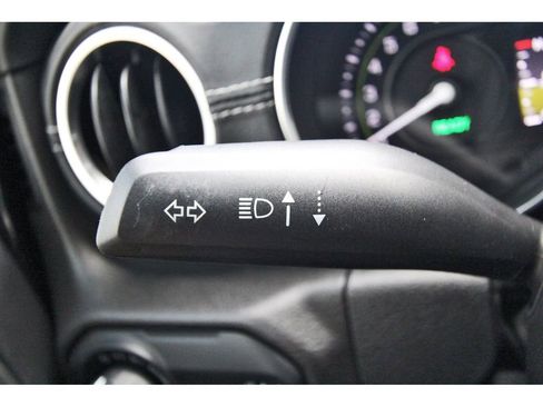 Used 2023 Jeep Wrangler Unlimited Sahara w/ Cold Weather Group AWD/4WD image 15