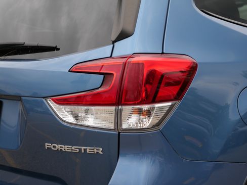 Certified 2022 Subaru Forester Premium w/ Popular Package #1 AWD/4WD image 17