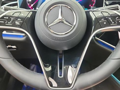 Used 2024 Mercedes-Benz E 350 4MATIC Sedan image 39