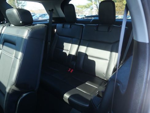 Used 2020 Ford Explorer XLT w/ Equipment Group 202A image 24