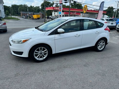 Used 2017 Ford Focus SE FWD image 7