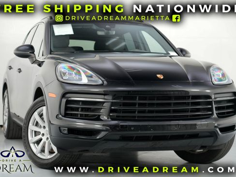 Used 2022 Porsche Cayenne Platinum Edition AWD/4WD image 2