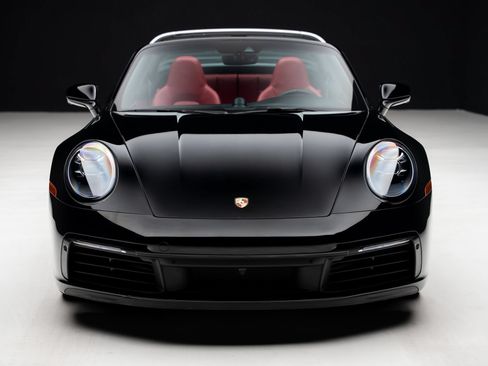 Used 2021 Porsche 911 Targa 4S AWD/4WD image 9