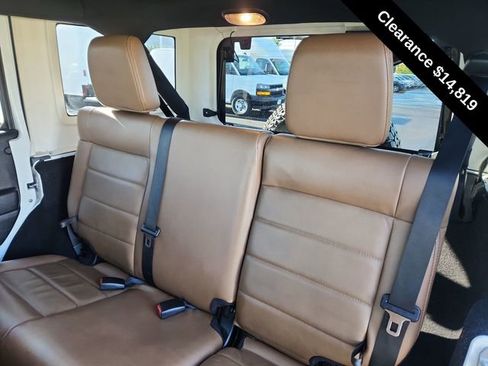 Used 2012 Jeep Wrangler Unlimited Rubicon w/ Dual Top Group image 22