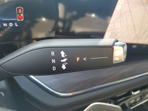 New 2026 Chevrolet Suburban LS image 26