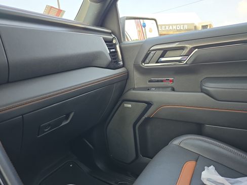Used 2023 GMC Sierra 1500 AT4 AWD/4WD image 38