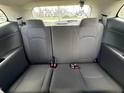Used 2017 Chevrolet Traverse LT w/ Style and Technology Package AWD/4WD image 18