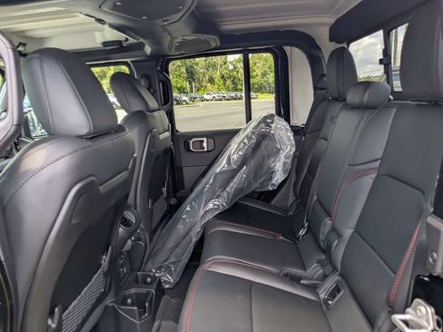 New 2026 Jeep Gladiator Rubicon AWD/4WD image 12