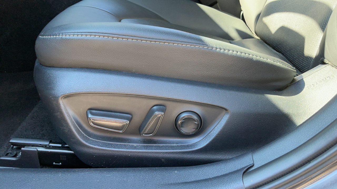 Used 2023 Toyota Camry XSE FWD image 18
