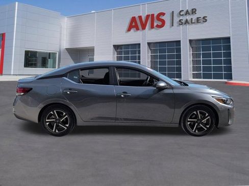 Used 2025 Nissan Sentra SV FWD image 5
