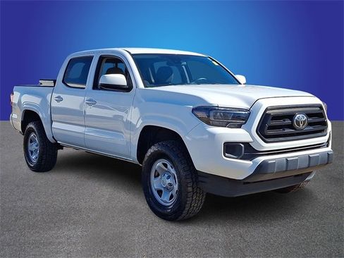 Used 2020 Toyota Tacoma SR image 3
