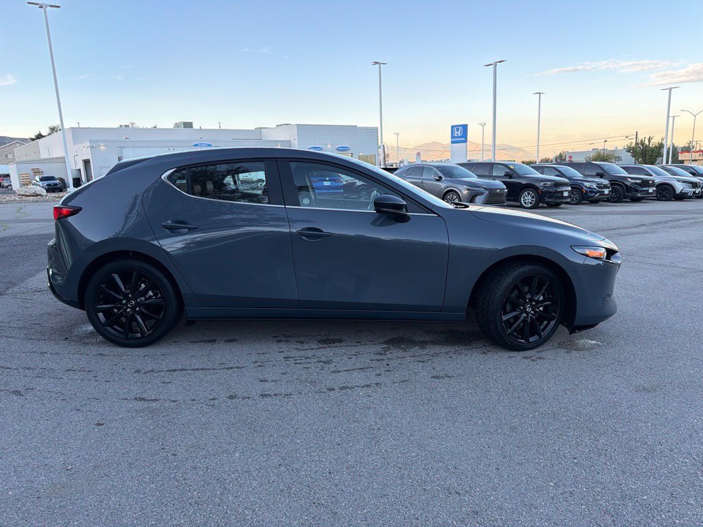 Used 2026 MAZDA MAZDA3 Carbon AWD/4WD image 4