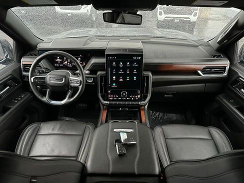 Certified 2025 GMC Yukon XL Denali image 21