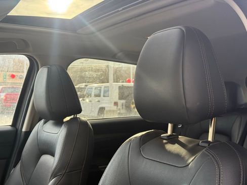 Used 2021 MAZDA CX-5 Touring w/ Touring Preferred SV Package image 11