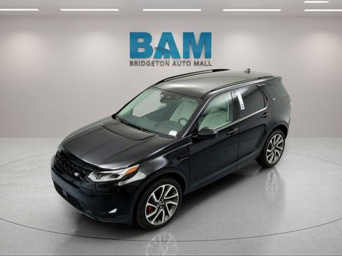 Used 2023 Land Rover Discovery Sport SE image 32