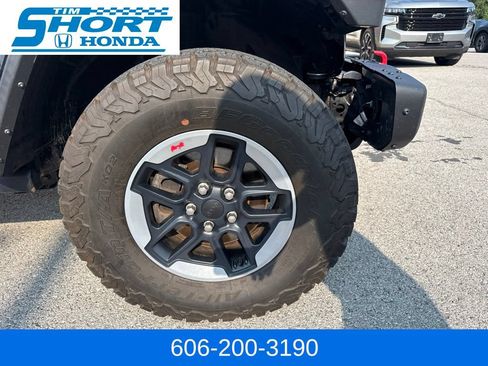 Used 2019 Jeep Wrangler Unlimited Rubicon w/ Dual Top Group AWD/4WD image 4