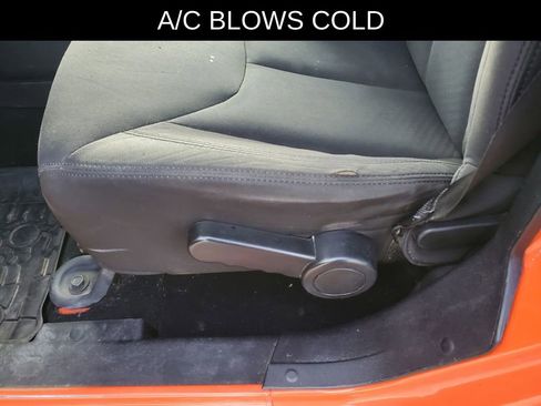 Used 2015 Jeep Wrangler Unlimited Sport w/ Connectivity Group image 14