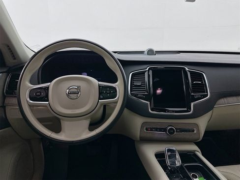 Used 2023 Volvo XC90 T8 Ultimate image 24