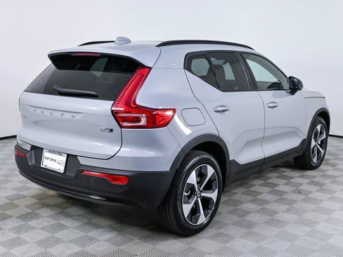 Certified 2026 Volvo XC40 B5 Plus AWD/4WD image 29