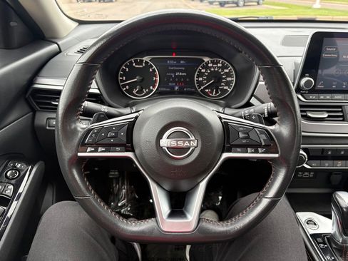 Used 2024 Nissan Altima 2.5 SR FWD image 17