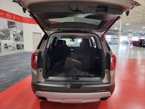Certified 2023 GMC Acadia SLE w/ Driver Convenience Package image 12