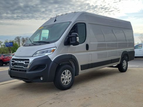Used 2025 RAM ProMaster 3500 w/ Quick Order Package 22H SLT+ FWD image 3