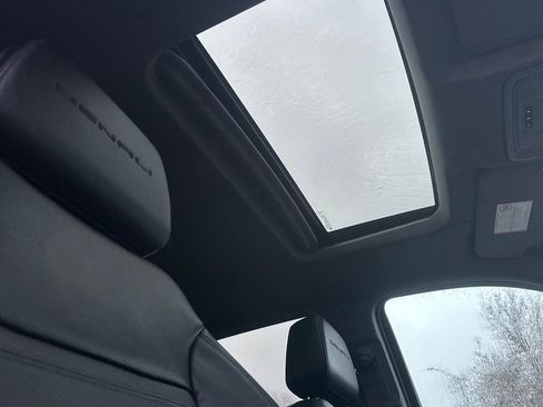 Used 2023 GMC Sierra 2500 Denali image 18