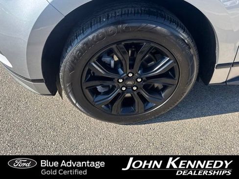 Certified 2022 Ford Edge SE w/ Black Appearance Package AWD/4WD image 2
