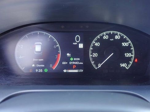 Used 2025 Honda HR-V Sport image 16