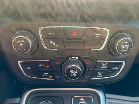 Used 2019 Jeep Compass High Altitude AWD/4WD image 18