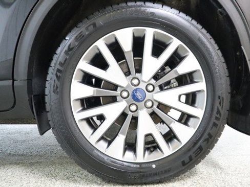 Used 2020 Ford Escape Titanium image 22