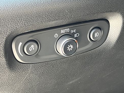 Used 2020 Chevrolet Traverse LT w/ LPO, Cargo Package image 15