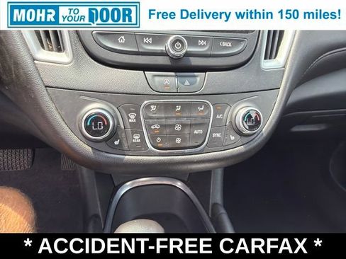 Used 2022 Chevrolet Malibu LT w/ Leather Package FWD image 24