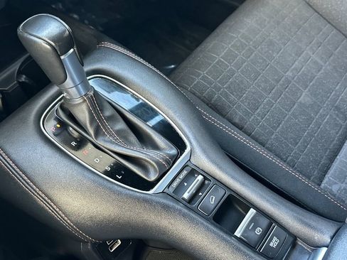 Certified 2023 Honda HR-V Sport image 21