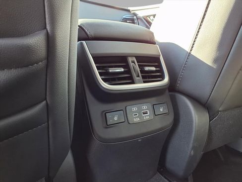 Used 2024 Subaru Outback Limited image 29