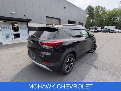 Used 2021 Chevrolet TrailBlazer LT w/ Sun and Liftgate Package AWD/4WD image 4