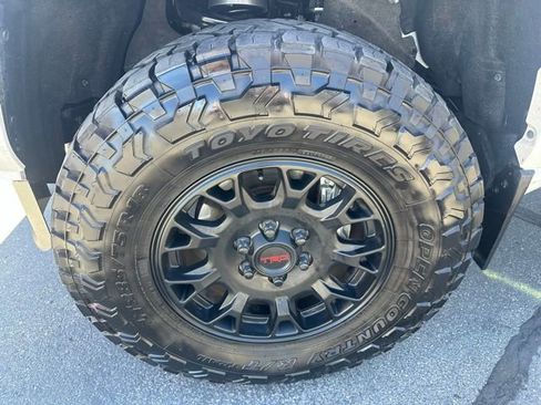 Used 2024 Toyota Tacoma TRD Sport AWD/4WD image 11