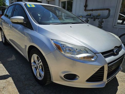 Used 2013 Ford Focus SE FWD image 1