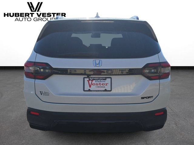 New 2026 Honda Pilot Sport image 7