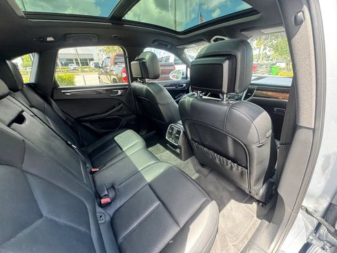 Used 2016 Porsche Macan S AWD/4WD image 29