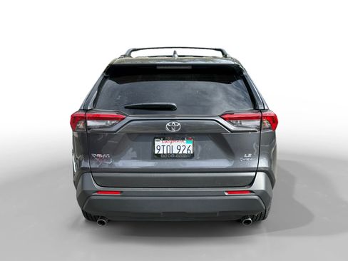 Used 2025 Toyota RAV4 LE AWD/4WD image 4