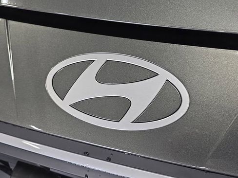 New 2025 Hyundai Elantra Sport image 30