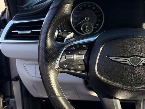 Used 2025 Genesis G70 2.5T RWD image 17