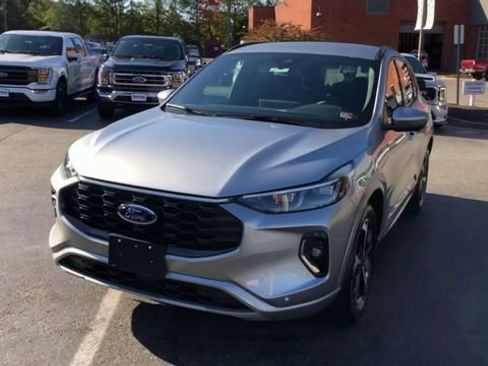 Used 2023 Ford Escape ST-Line Elite image 4