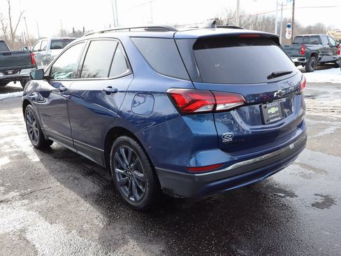 Used 2022 Chevrolet Equinox RS w/ Infotainment Package image 3