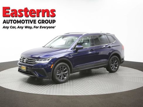 Used 2023 Volkswagen Tiguan SE AWD/4WD image 56