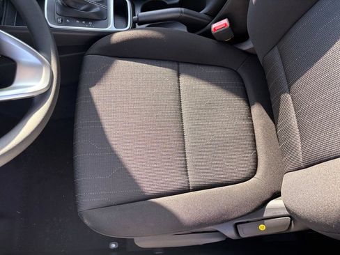New 2026 Hyundai Venue SE FWD image 25