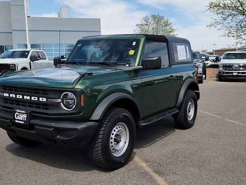 Certified 2025 Ford Bronco 2-Door AWD/4WD image 2
